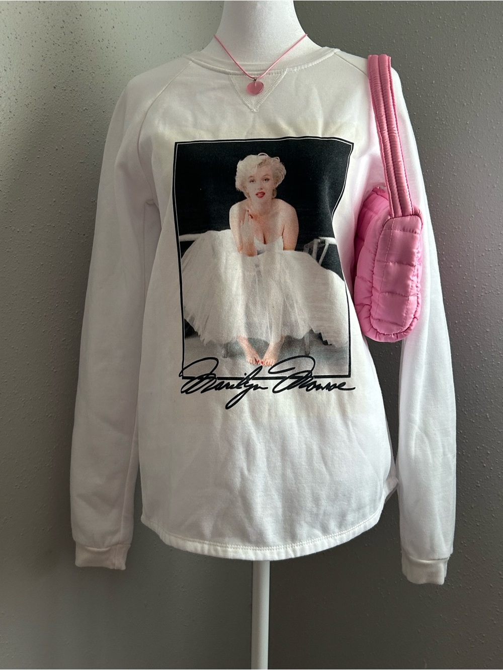 Marilyn Monroe White Graphic Sweatshirt with Black Frame Print